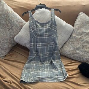 Excellent condition  banana republic dress. 0p.